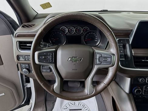 Used 2021 Chevrolet Tahoe Z71 w/ Z71 Signature Package AWD/4WD image 13