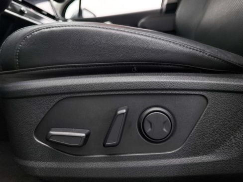 Certified 2025 Kia Sportage EX FWD image 26