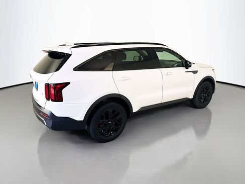 Used 2021 Kia Sorento S w/ Panoramic Sunroof Package AWD/4WD image 7