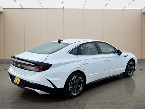 New 2026 Hyundai Sonata SEL FWD image 4
