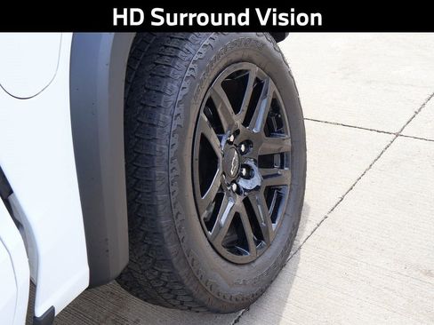 Used 2024 Chevrolet Colorado Trail Boss w/ Technology Package image 40