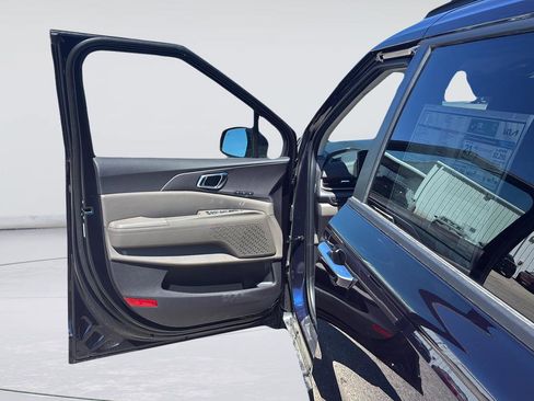 New 2026 Kia Carnival EX FWD image 20