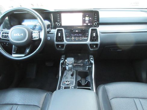 Used 2023 Kia Sorento SX AWD/4WD image 15