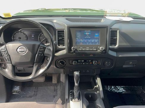 Used 2022 Nissan Frontier SV w/ Technology Package AWD/4WD image 13