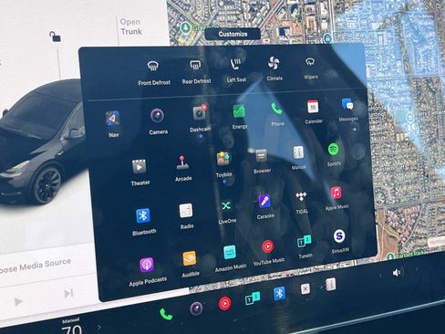 Used 2021 Tesla Model Y Long Range image 14