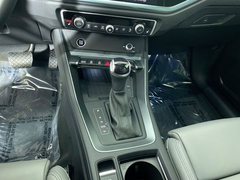 Certified 2025 Audi Q3 2.0T Premium w/ Convenience Package image 16