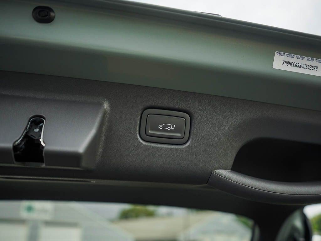 New 2027 Hyundai Kona Limited AWD/4WD image 9