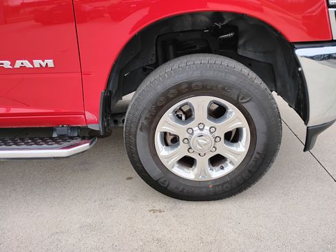 Used 2024 RAM 2500 Big Horn w/ Bed Utility Group image 27