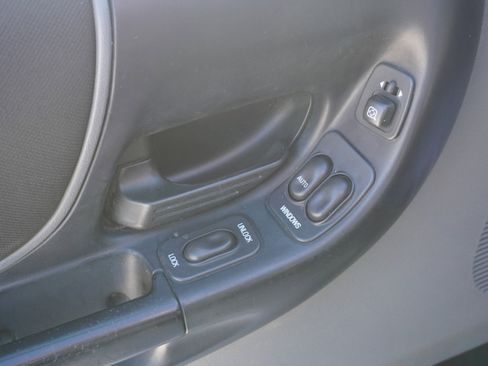 Used 2004 Ford Ranger XLT image 9