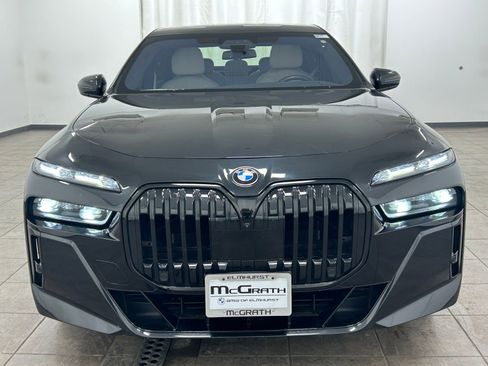 Used 2023 BMW 760i xDrive image 7