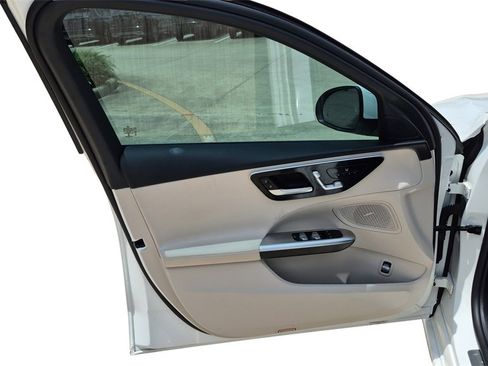 Used 2023 Mercedes-Benz C 300 4MATIC Sedan image 24