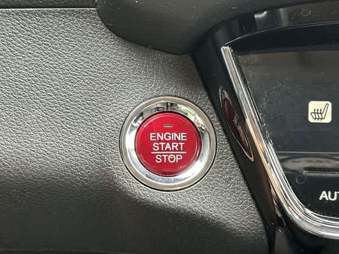 Used 2018 Honda HR-V EX image 11