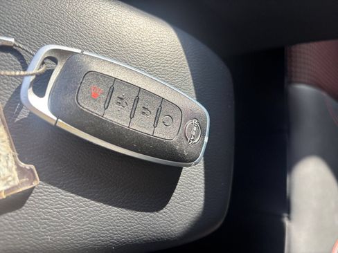 Used 2026 Nissan Kicks SR AWD/4WD image 23