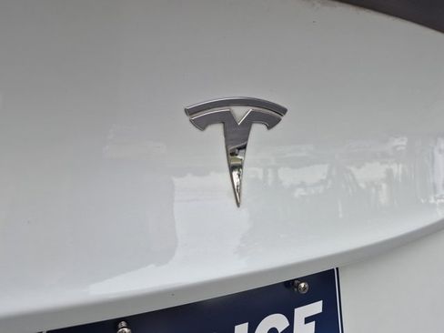 Used 2023 Tesla Model Y Performance AWD/4WD image 28