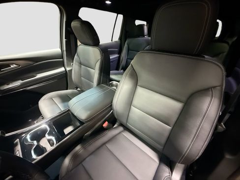 New 2026 Chevrolet Traverse LT w/ Sun and Wheel Package image 21