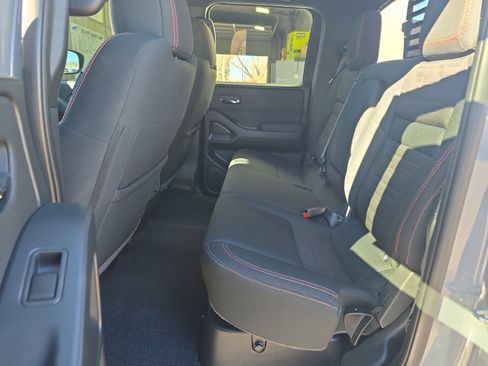 Used 2022 Nissan Frontier Pro-X image 23