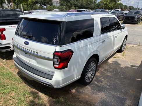 Used 2023 Ford Expedition Max Platinum AWD/4WD image 8