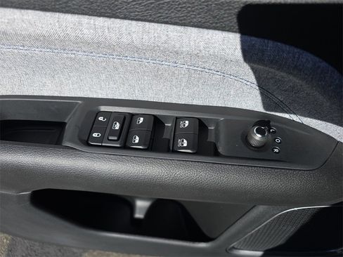 New 2026 Jeep Compass Latitude image 29