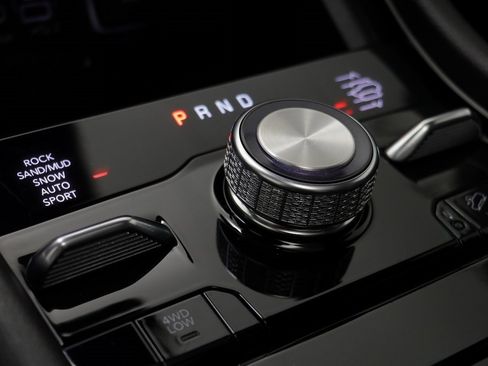 Used 2025 Jeep Grand Cherokee Summit image 12