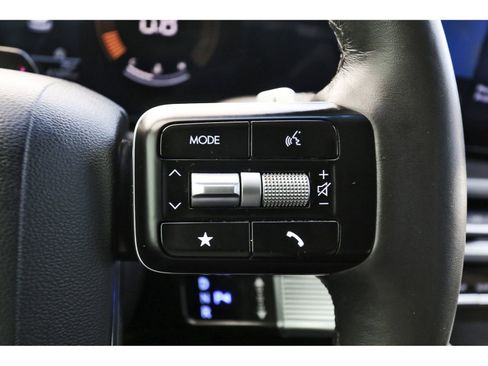 Used 2025 Hyundai Santa Fe SEL image 18