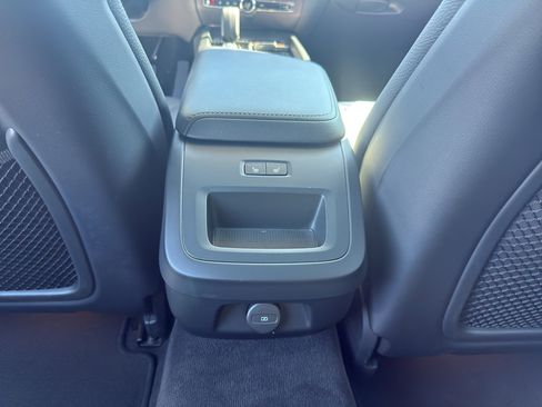 Used 2025 Volvo V60 B5 Cross Country Plus AWD/4WD image 30
