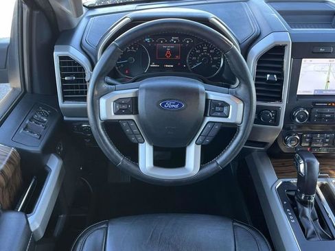 Used 2019 Ford F150 Lariat image 17