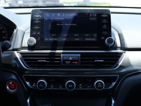 Used 2020 Honda Accord Sport image 16