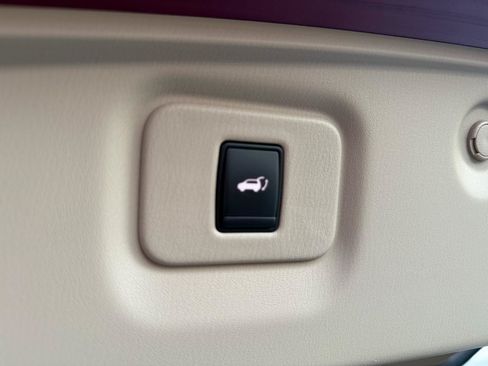 Used 2014 Nissan Pathfinder Platinum w/ Platinum Premium Package AWD/4WD image 13