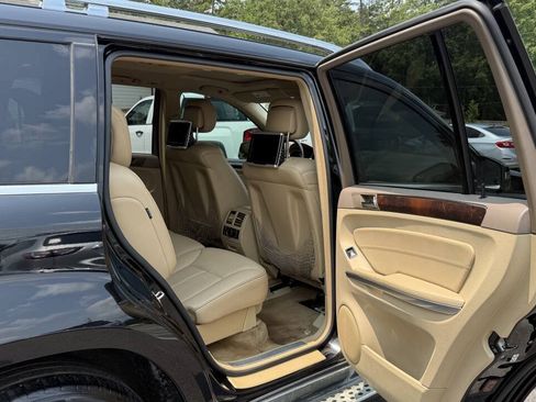 Used 2012 Mercedes-Benz GL 450 4MATIC image 13