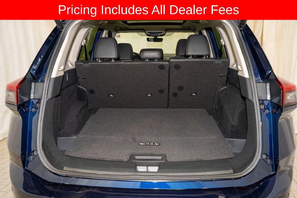 Used 2026 Nissan Rogue Dark Armor FWD image 5