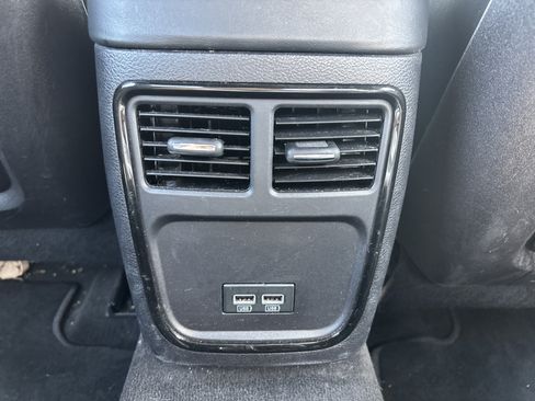Used 2016 Chrysler 300 S AWD/4WD image 15
