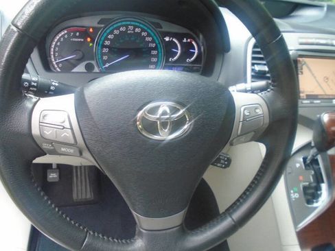 Used 2012 Toyota Venza Limited w/ Tow Pkg AWD/4WD image 12