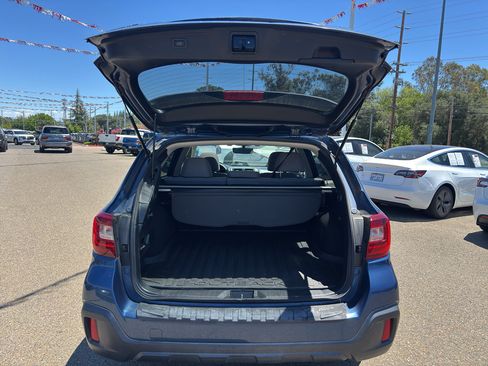Used 2019 Subaru Outback 2.5i Premium AWD/4WD image 12