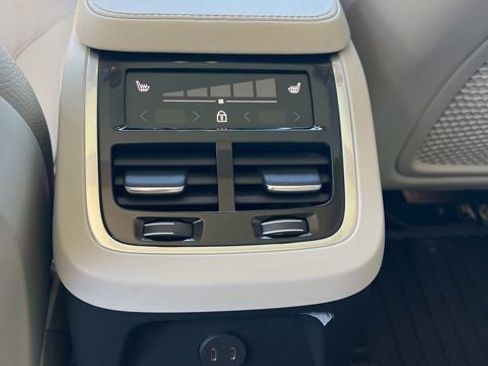 Used 2023 Volvo XC90 T8 Plus w/ Protection Package Premier image 24
