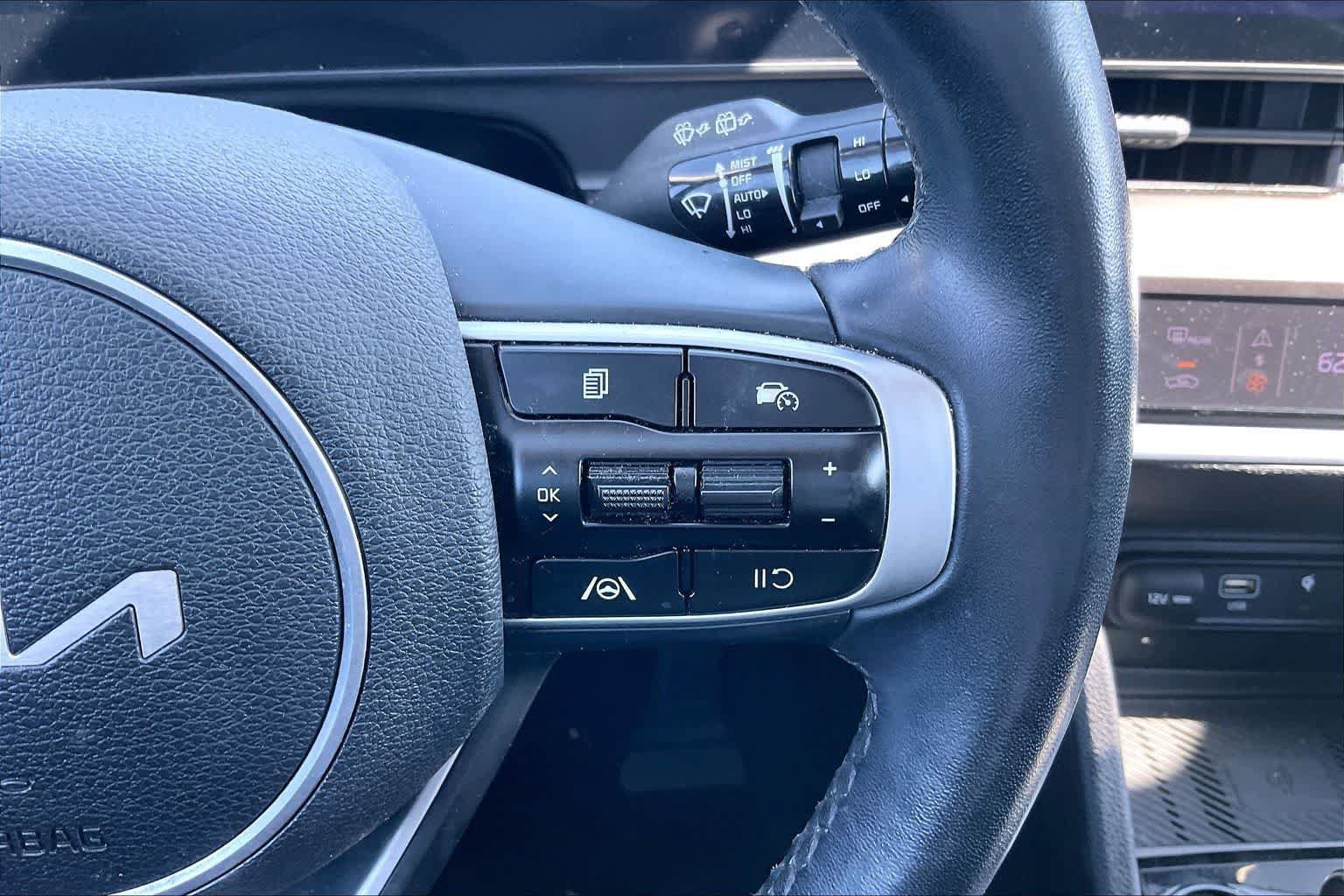 Used 2023 Kia Sportage EX AWD/4WD image 22