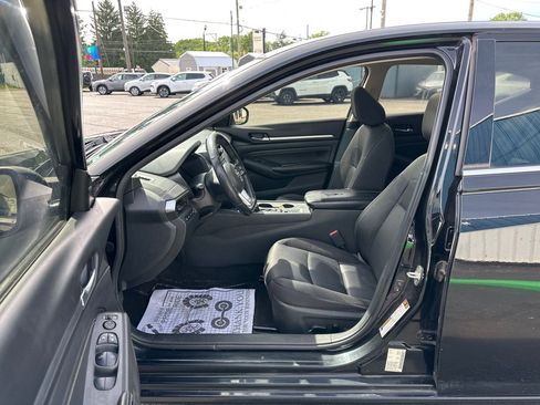 Used 2019 Nissan Altima 2.5 SV FWD image 8