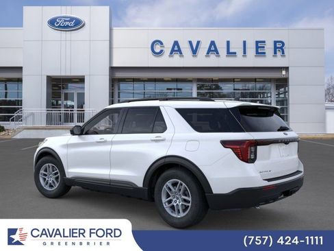 Used 2026 Ford Explorer Active AWD/4WD image 4