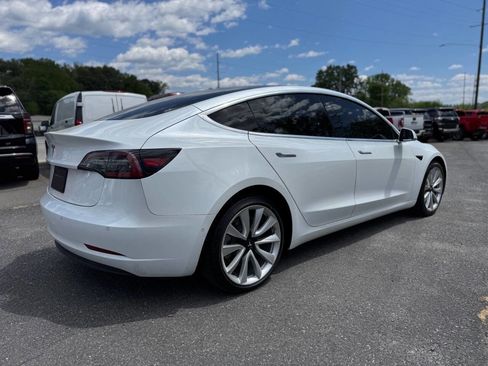 Used 2019 Tesla Model 3 Standard Range Plus image 5