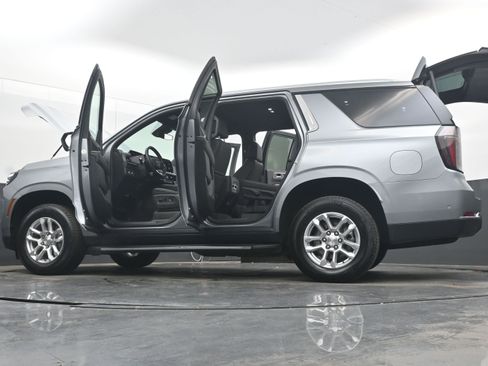Used 2025 Chevrolet Tahoe LT AWD/4WD image 46