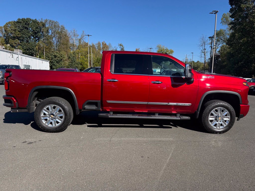 Used 2025 Chevrolet Silverado 2500 High Country w/ High Country Premium Package AWD/4WD image 7