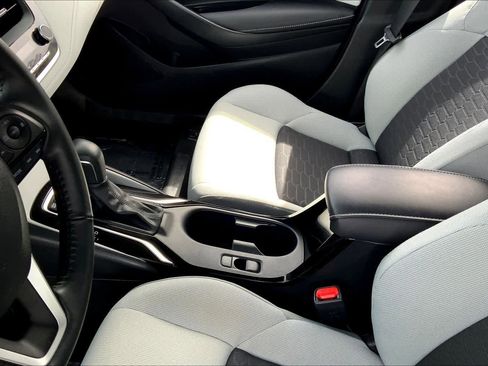 Certified 2025 Toyota Corolla SE image 14