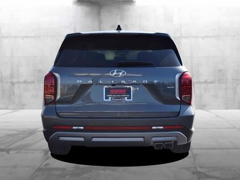 Used 2024 Hyundai Palisade SE image 6