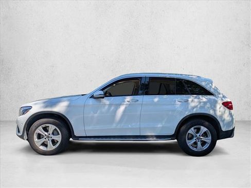 Used 2018 Mercedes-Benz GLC 300 4MATIC image 9
