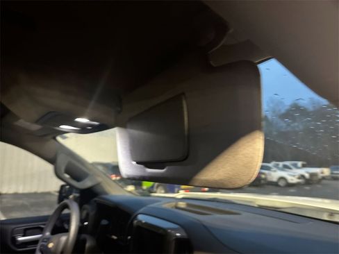 Used 2020 Chevrolet Silverado 1500 Custom w/ Custom Value Package image 32