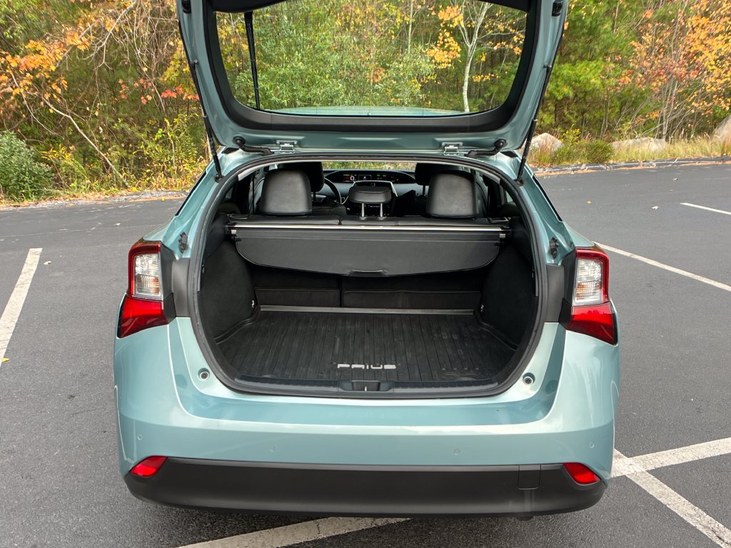 Used 2019 Toyota Prius XLE AWD/4WD image 22