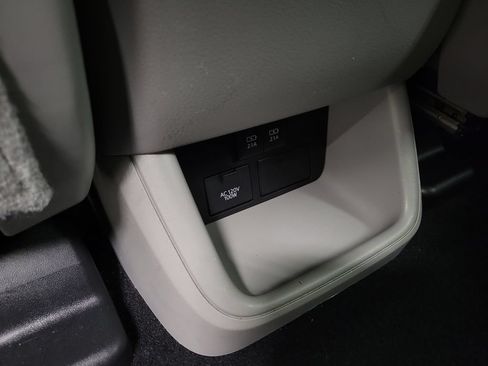 Used 2019 Toyota Highlander Limited Platinum AWD/4WD image 33
