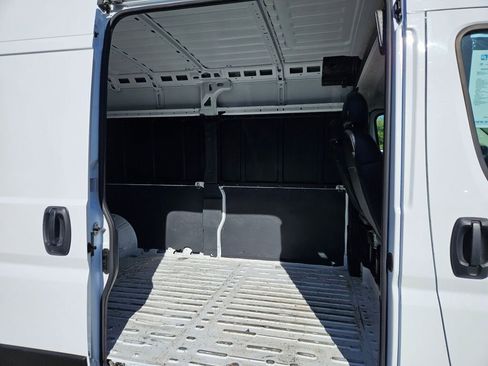 Used 2023 RAM ProMaster 2500 FWD image 14