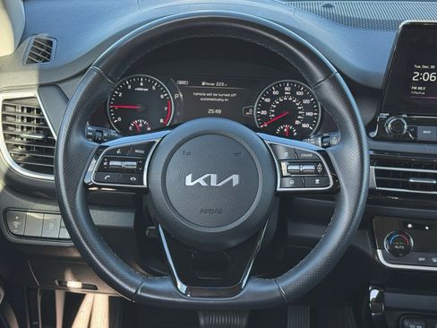 Used 2023 Kia Seltos SX w/ SX Sunroof Package image 17