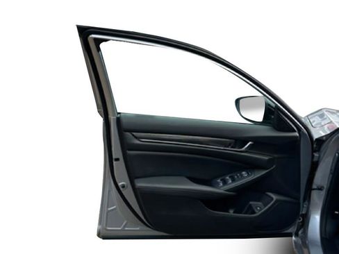 Used 2022 Honda Accord Sport image 6