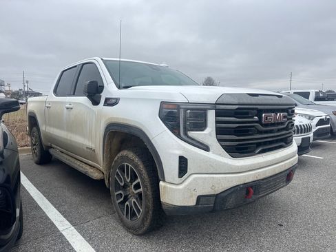 Used 2024 GMC Sierra 1500 AT4 w/ Technology Package image 3